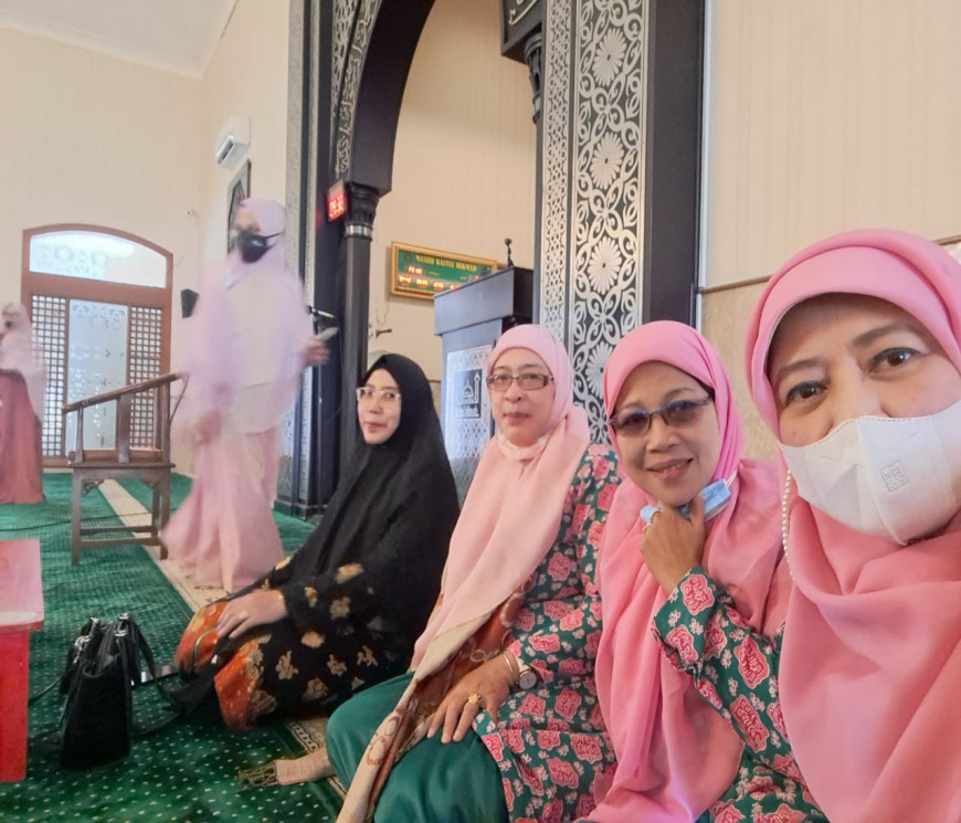 BKMM DMI TANGSEL KUNJUNGI MAJLIS TA’LIM MUSLIMAH MASJID BAITUL HIKMAH BSD