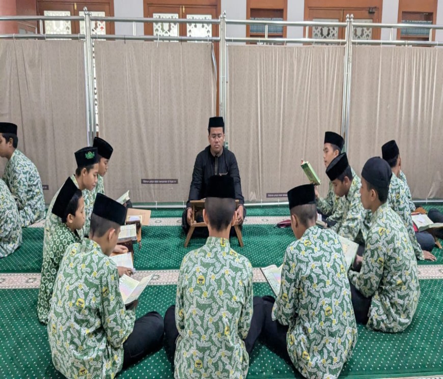 Sembilan Tahun Baitul Hikmah BSD Masjid Ramah Santriwan Penghafal Quran
